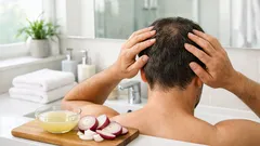 Zwiebelsaft auf der Kopfhaut: was er bei Haarausfall wirklich bringt