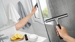 So riecht dein Bad den ganzen Tag frisch: 4 einfache Routinen gegen Muff